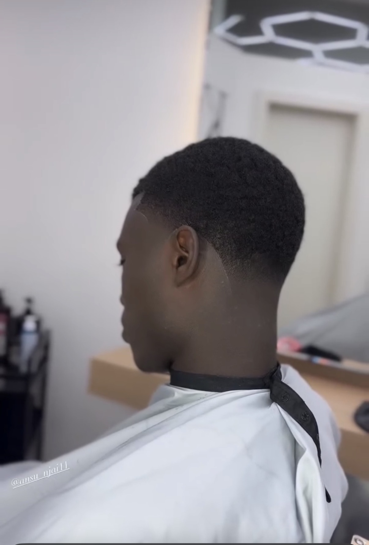 Buzz Cut mit Designer Line